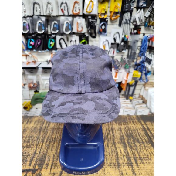 Last Heavy Camouflage Blue Trucker Hat – Embroidered “High and Wet” Adjustable - Picture 2 of 11
